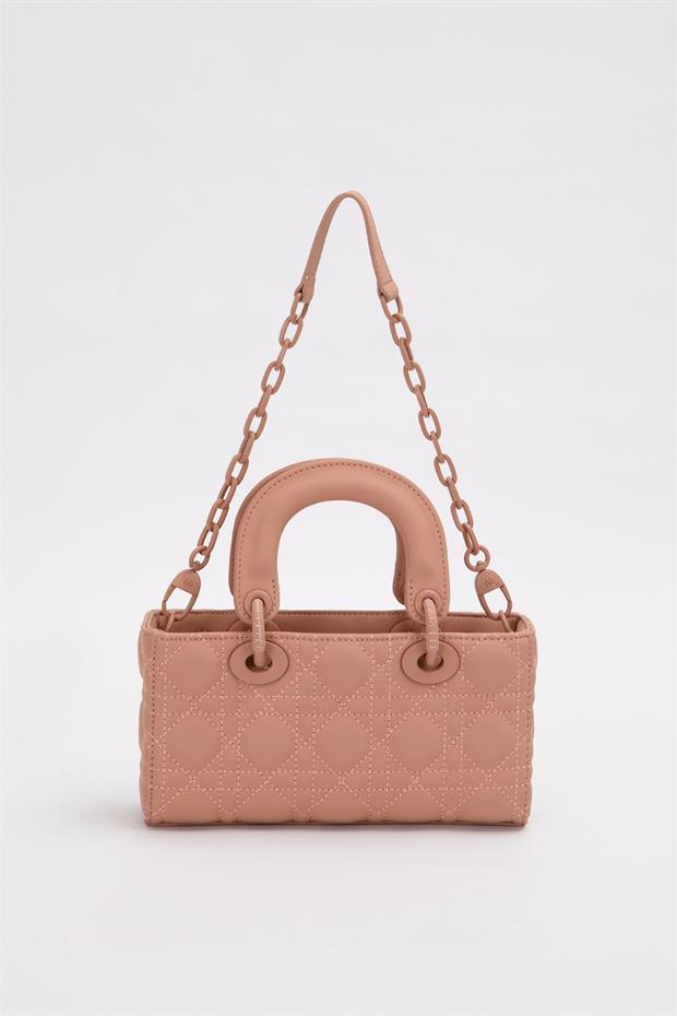 Pembe Zincir Aksesuarlı Kapitone El Çantası