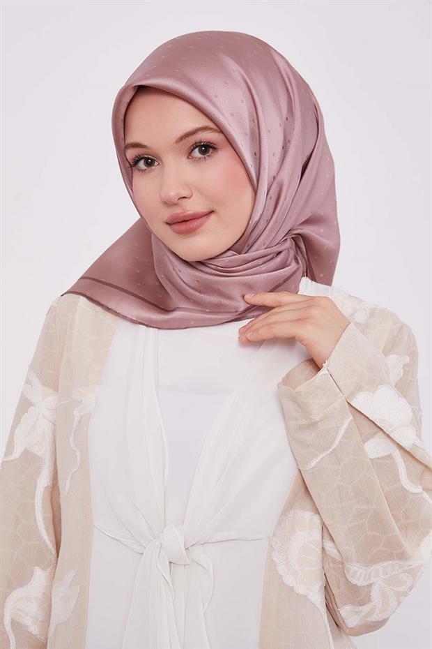Pembe Benek Desen Monogram İpek Eşarp