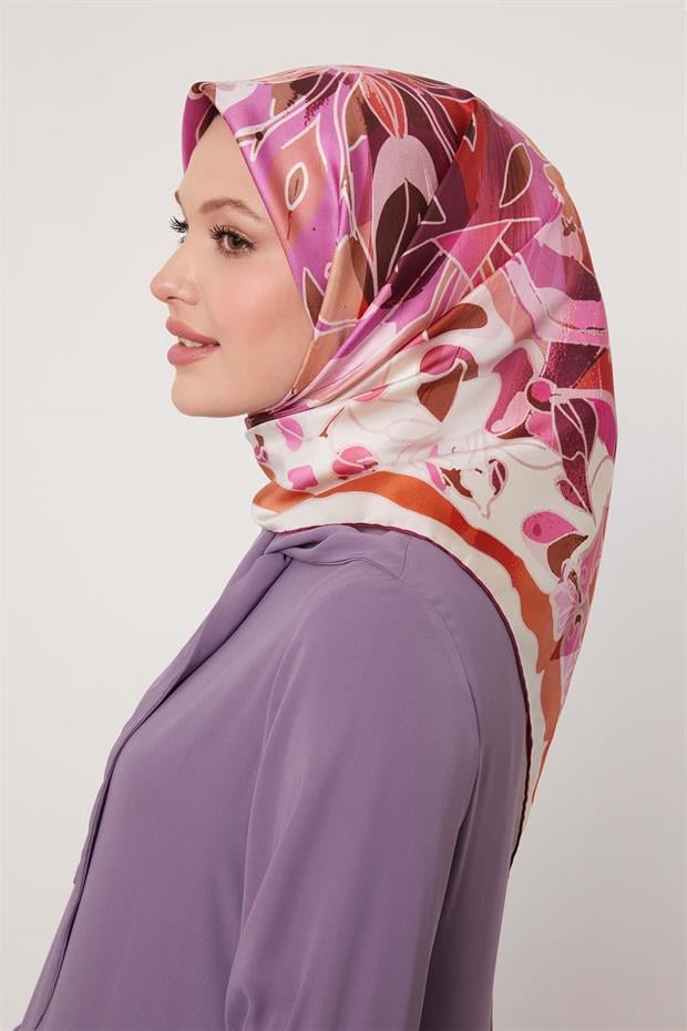 Pembe Karışık Çiçek Desen Twill İpek Eşarp