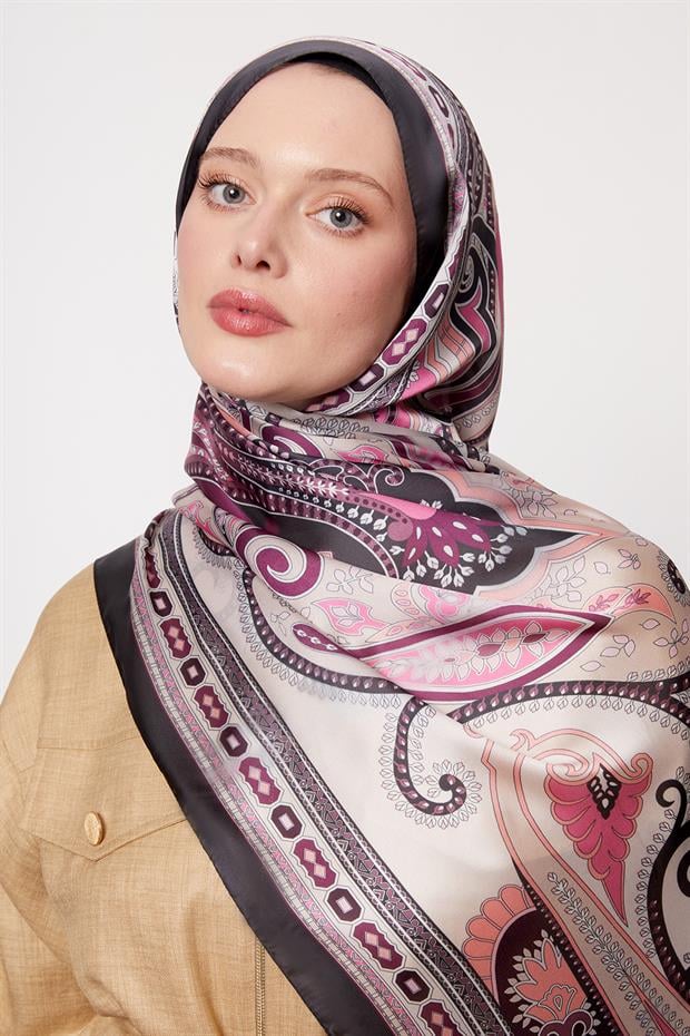 Pembe Kenar Desen Hint İpeği Şal