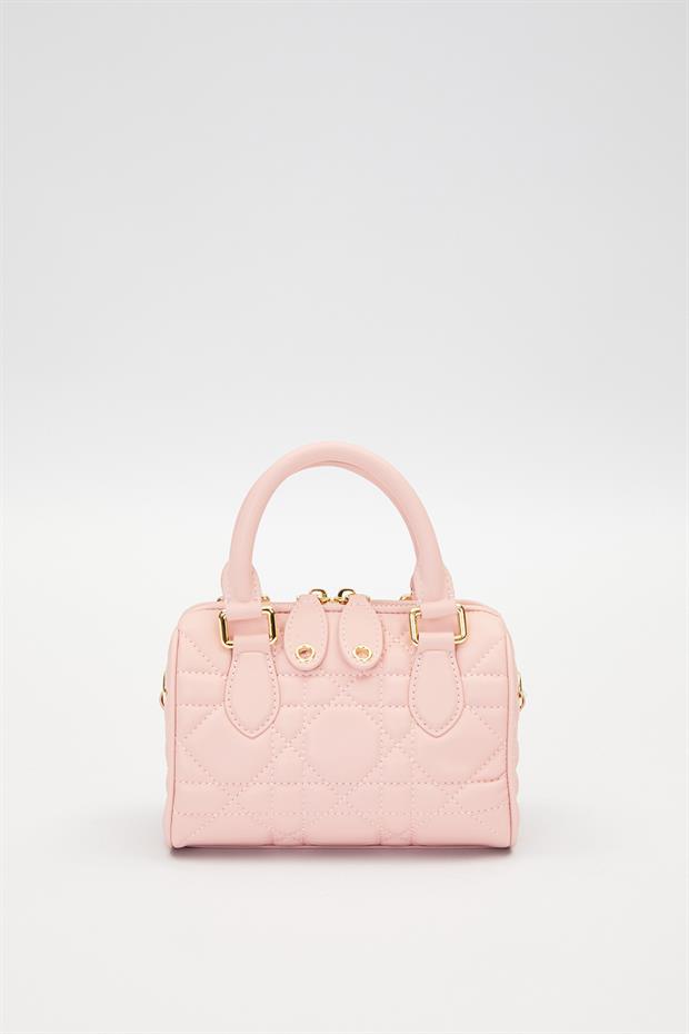 Pembe Kilit Aksesuar Detaylı El Çantası