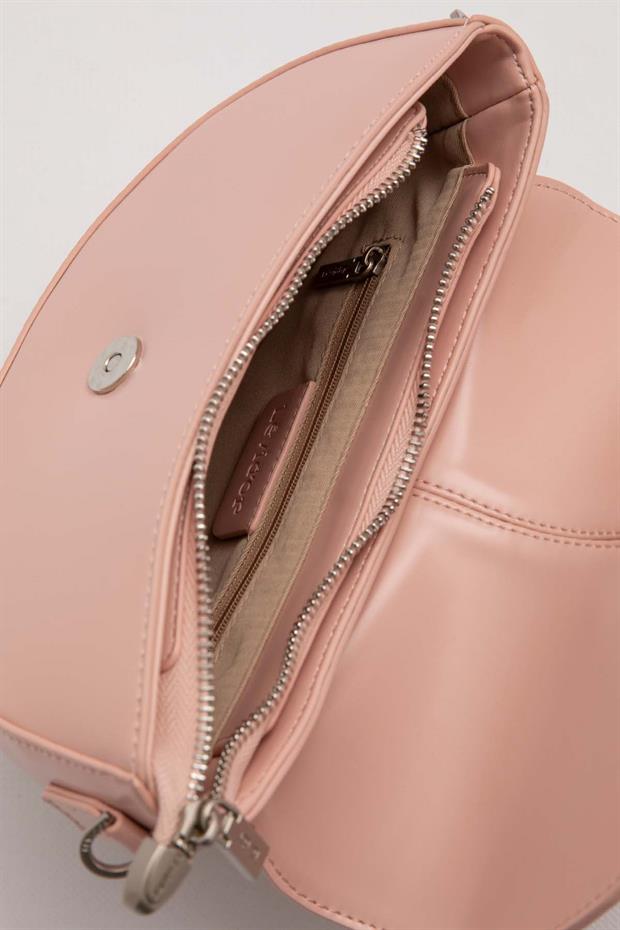 Pembe Logo Zincir Detaylı Omuz Çantası