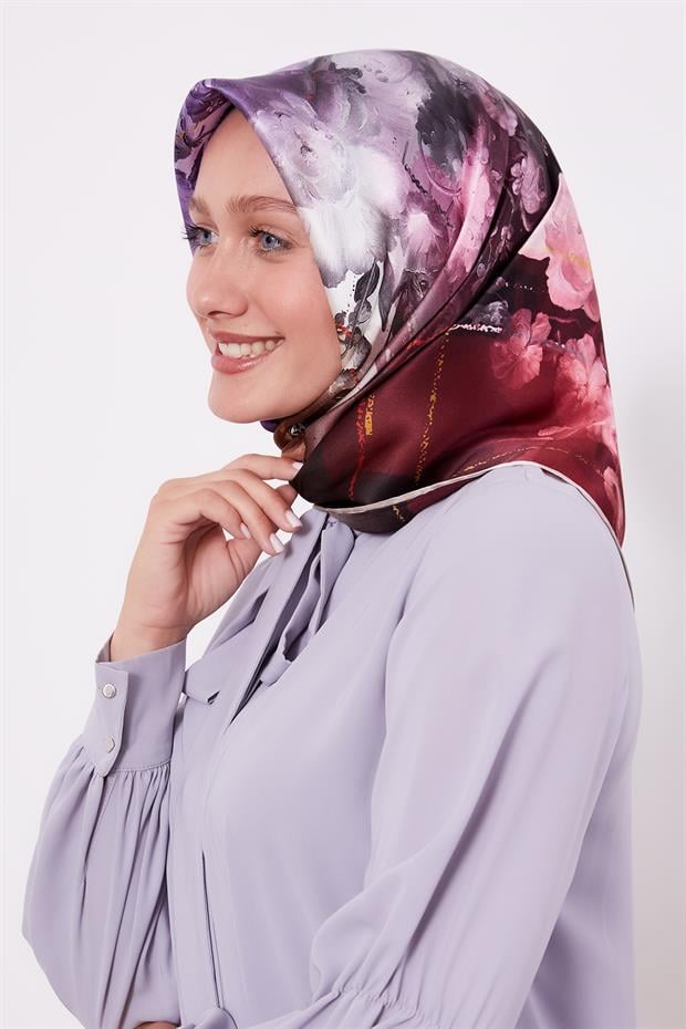Pembe Menekşe Desen Sura İpek Eşarp