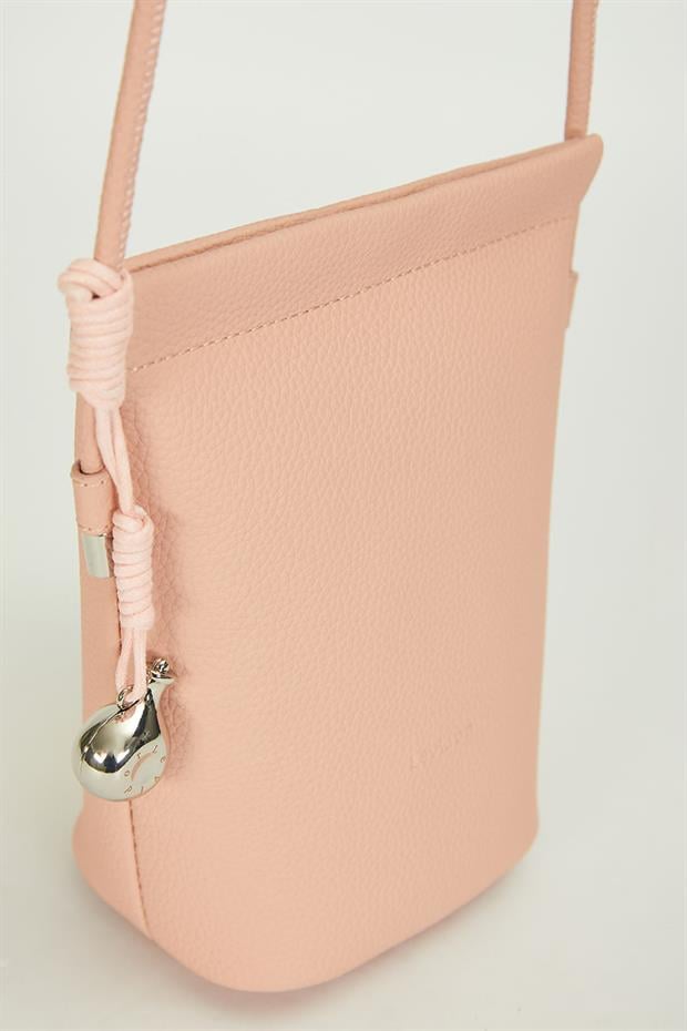 Pembe Metal top Aksesuarlı Omuz Çantası