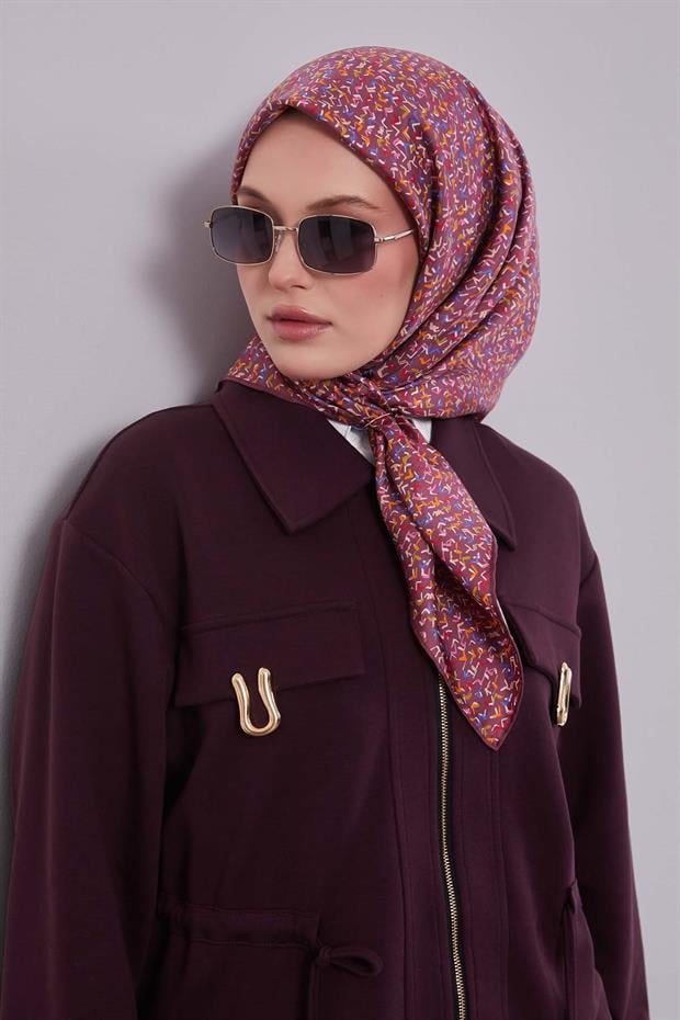 Pembe Mini Yazı Detay Twill İpek Eşarp