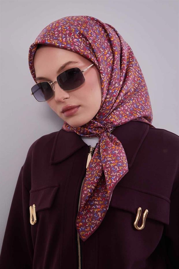 Pembe Mini Yazı Detay Twill İpek Eşarp