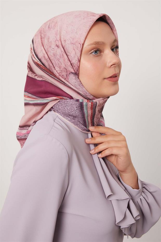 Pembe Şerit Desen Pamuk Eşarp