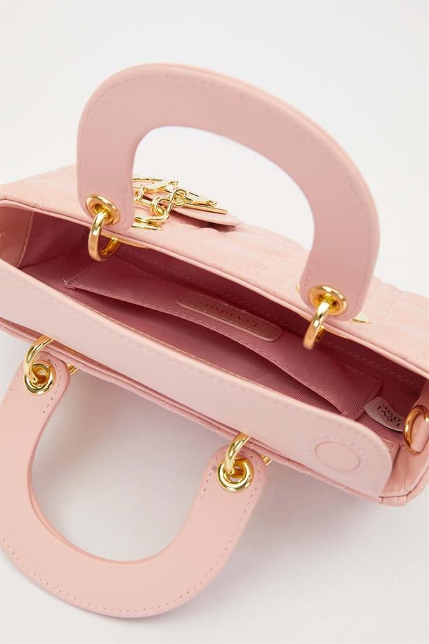 Pembe Zincir Askı Aksesuarlı El Çantası