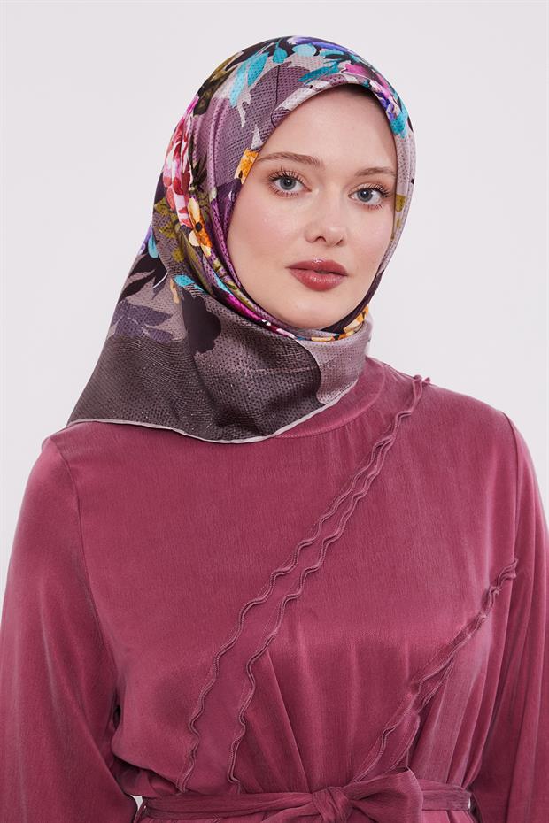 Pudra Çiçek Desen Twill İpek Eşarp