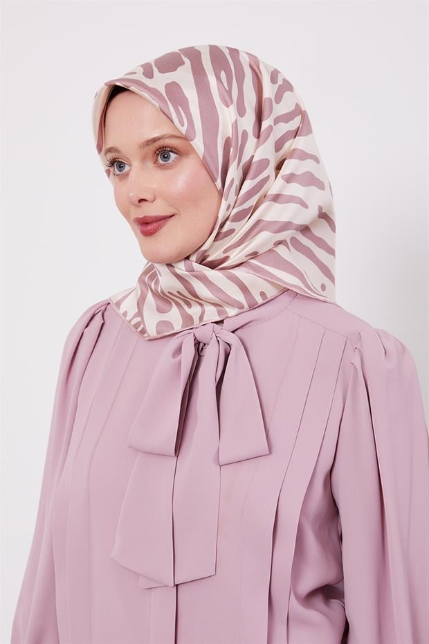 Pudra Büyük Leopar Desen Twill İpek Eşarp