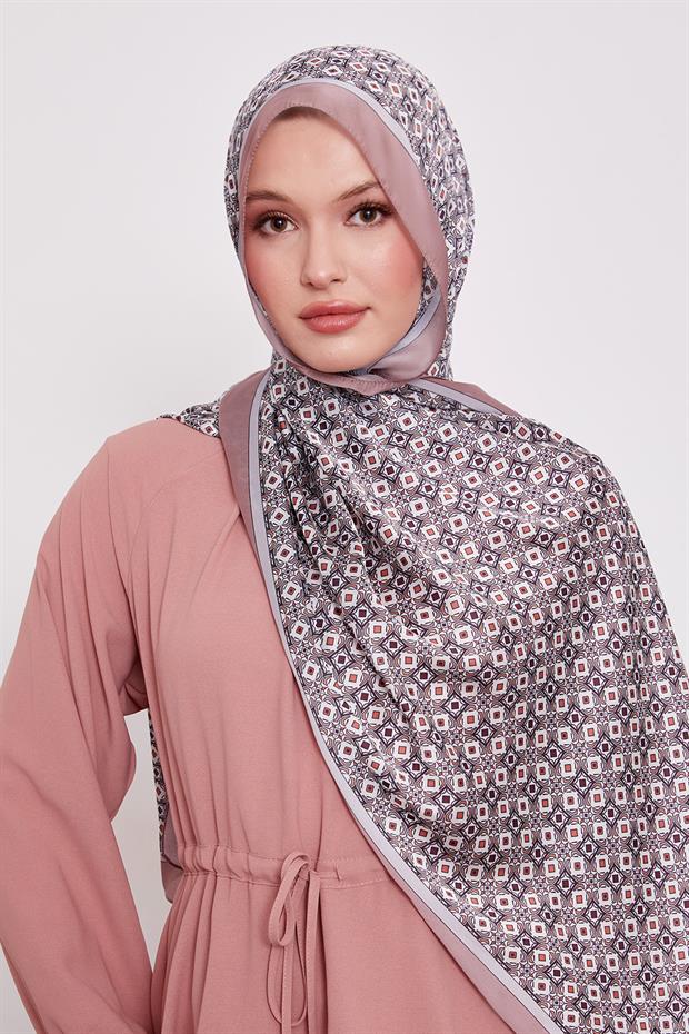 Pudra Kare Desen Hint İpeği Şal