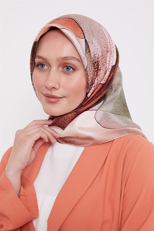 Pudra Kesik Çiçek Desen Twill İpek Eşarp