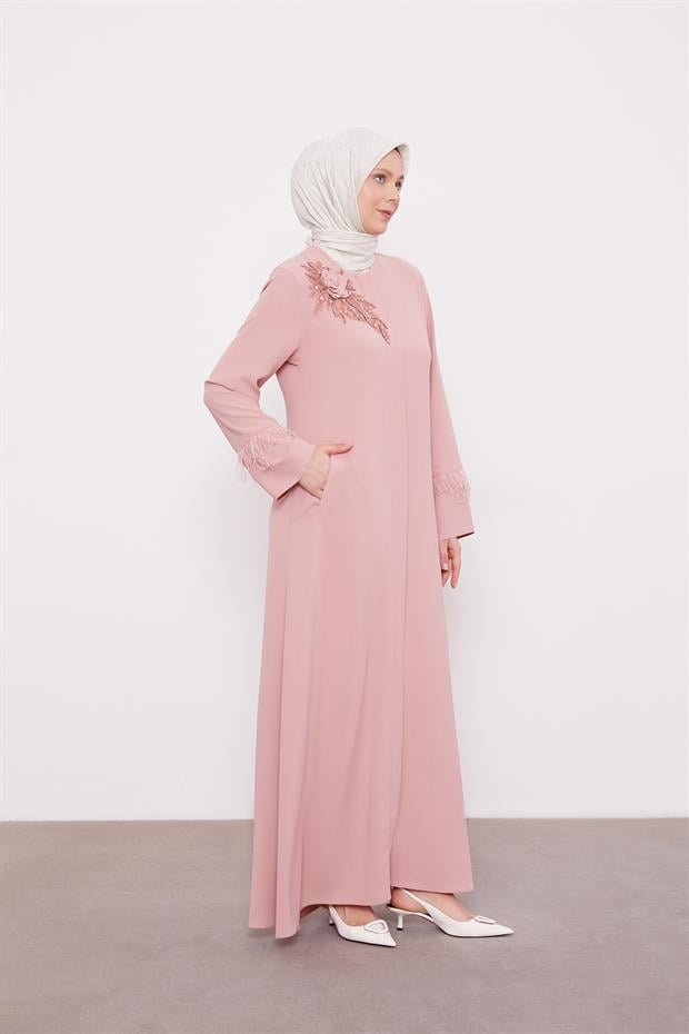 Pudra Taş İşlemeli Tüy Detaylı Ferace