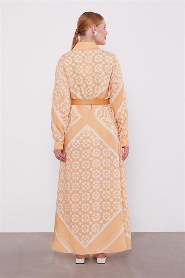 Safran Yakası Taş Detaylı Desenli Elbise