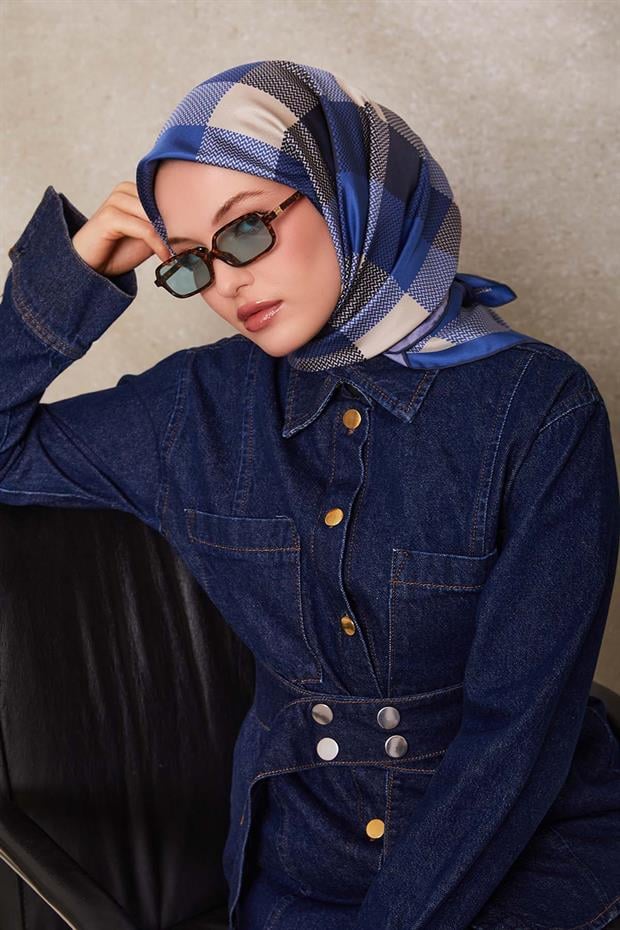 Saks Noktalı Kareli Twill İpek Eşarp