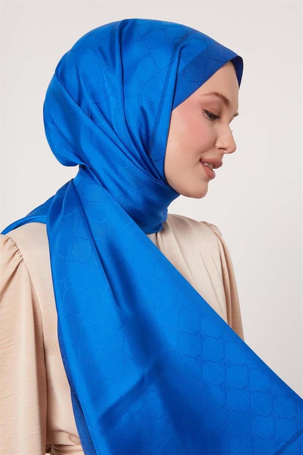 Saks Şerit Detay Monogram İpek Şal
