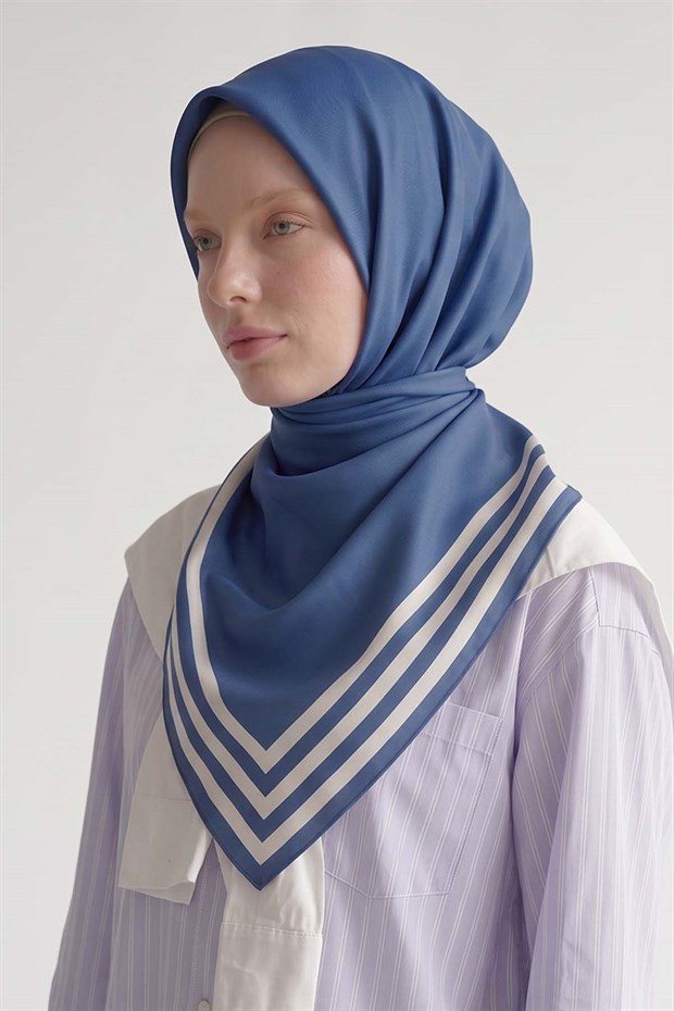 Saks Üç Çizgi Detaylı Twill İpek Eşarp