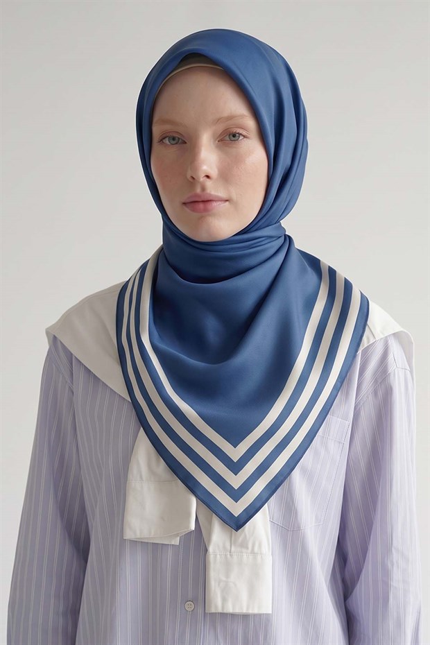 Saks Üç Çizgi Detaylı Twill İpek Eşarp