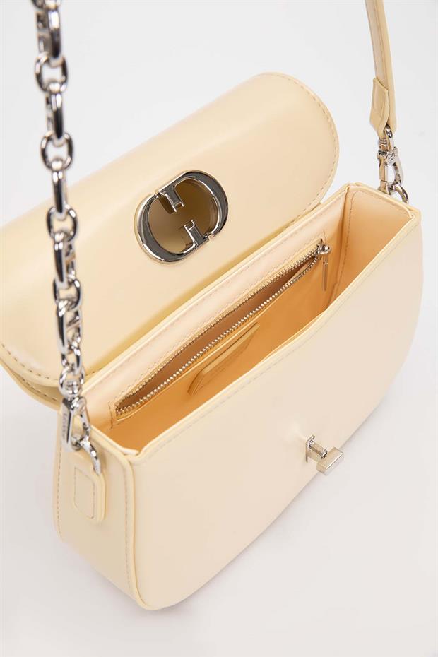 Sarı Aksesuar Kapaklı Omuz Çantası