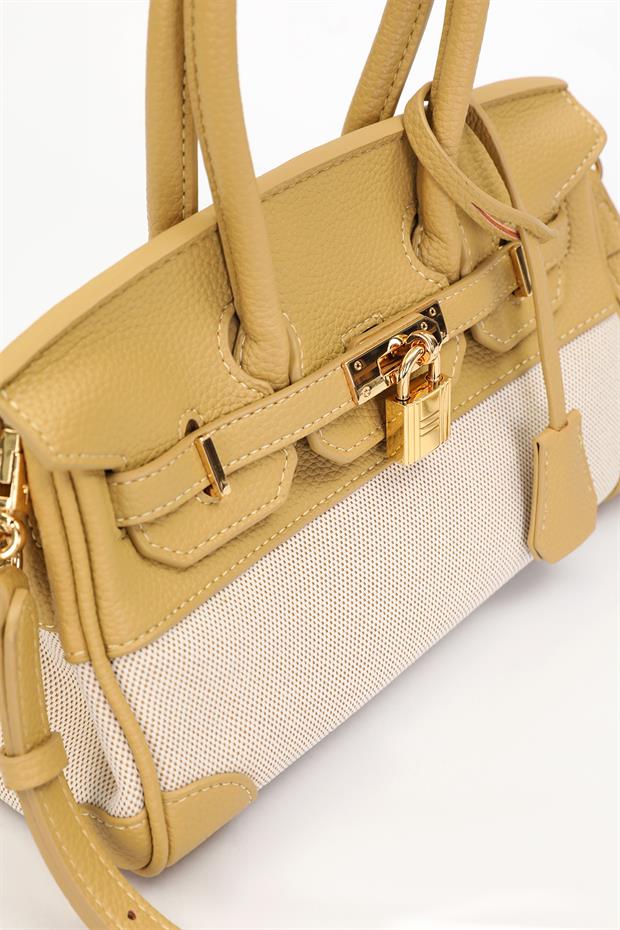 Sarı Oval Kilit Detay El Çantası