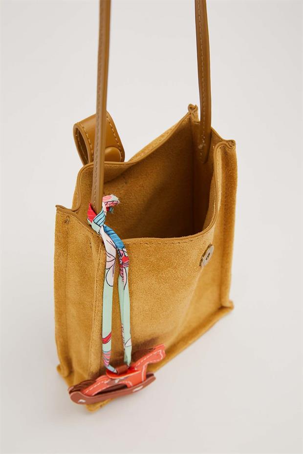 Sarı Süet Uzun Askılı Omuz Çantası