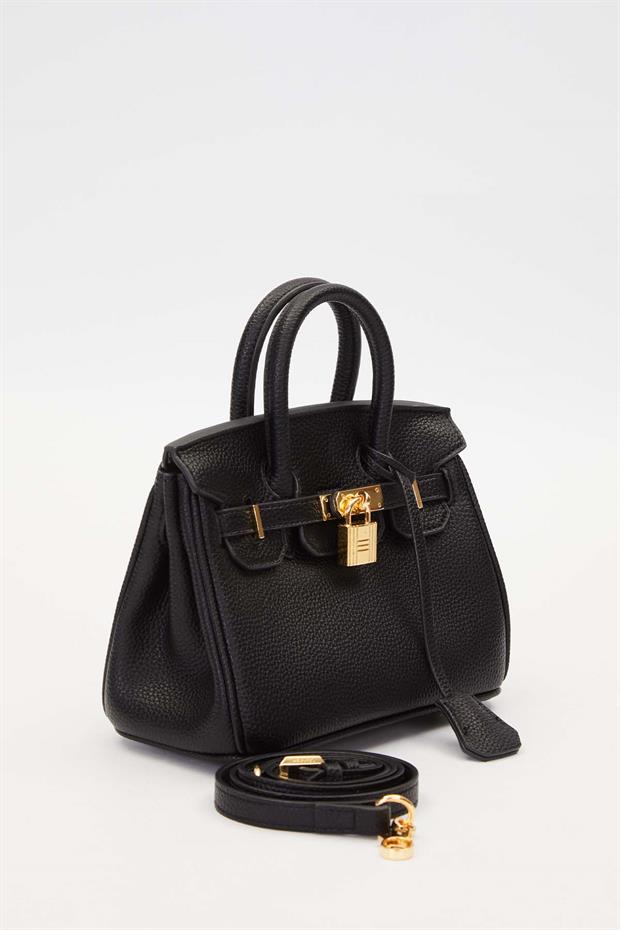 Siyah Aksesuar Detaylı Kare El Çantası