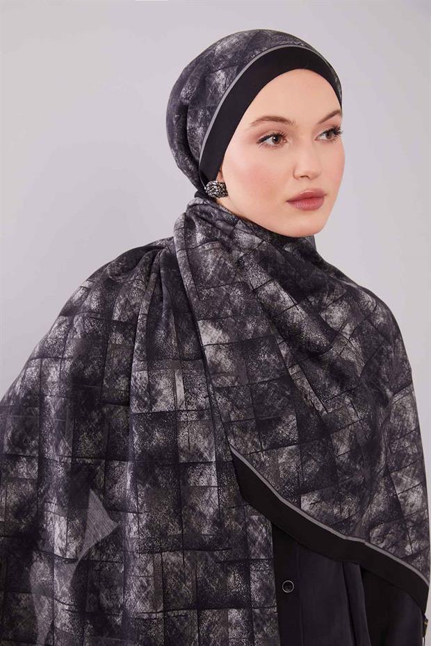 Siyah Baklava Desen Yün İpek Şal