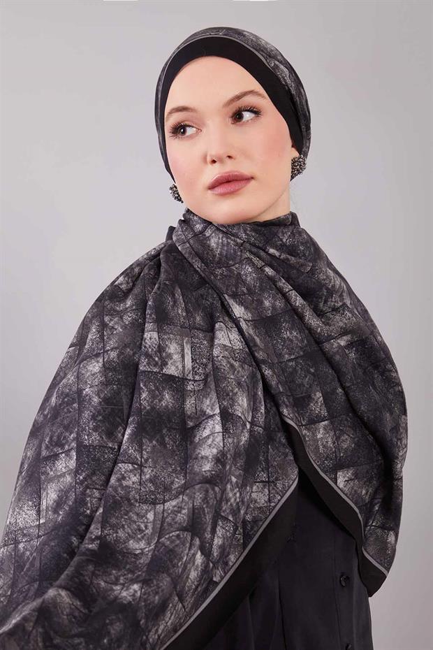 Siyah Baklava Desen Yün İpek Şal