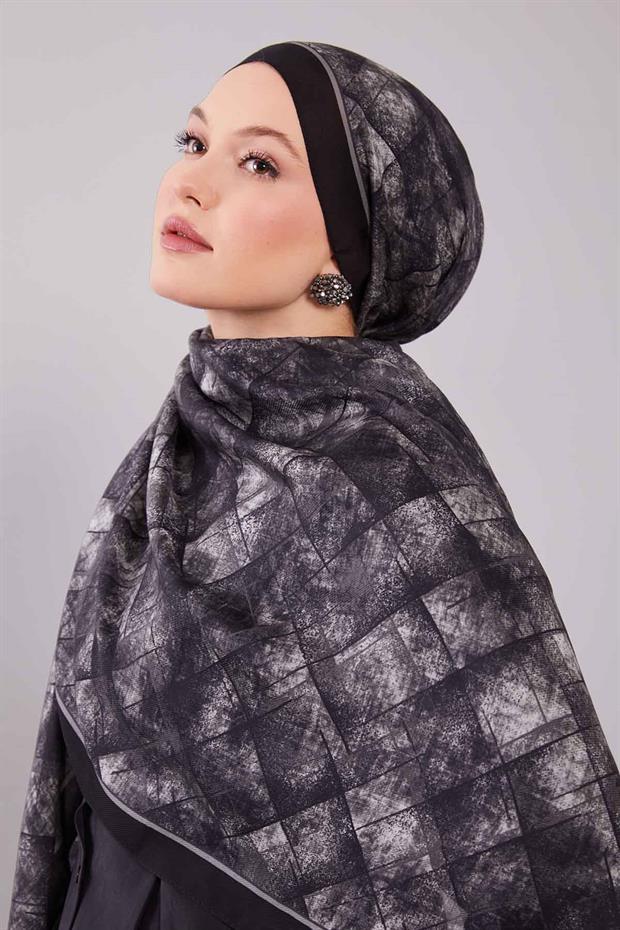 Siyah Baklava Desen Yün İpek Şal