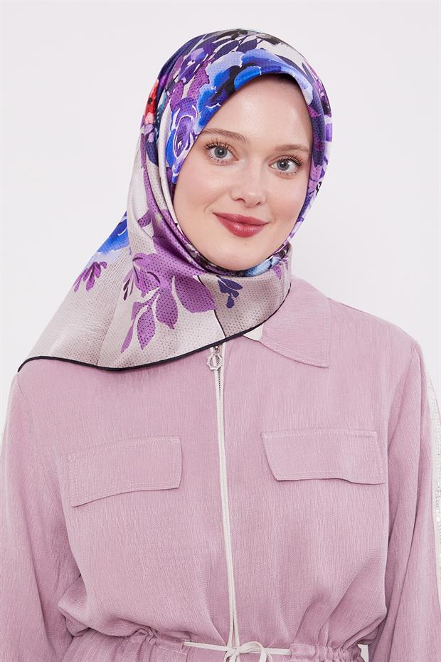 Siyah - Bej Çiçek Desen Twill İpek Eşarp