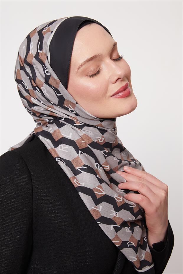Siyah - Bej Petek Desen Love Şal