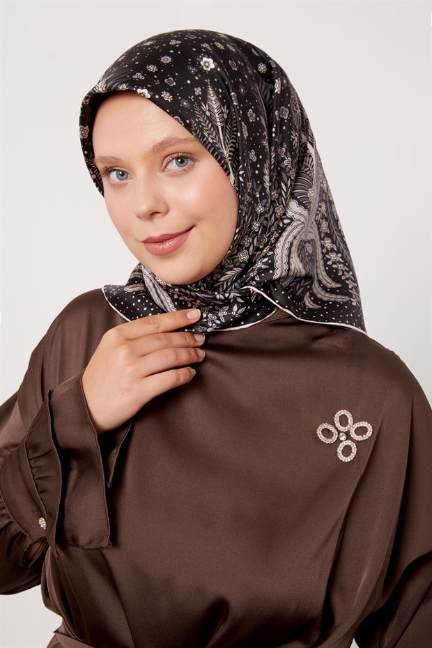 Siyah - Bej Yaprak  Desen Twill İpek Eşarp