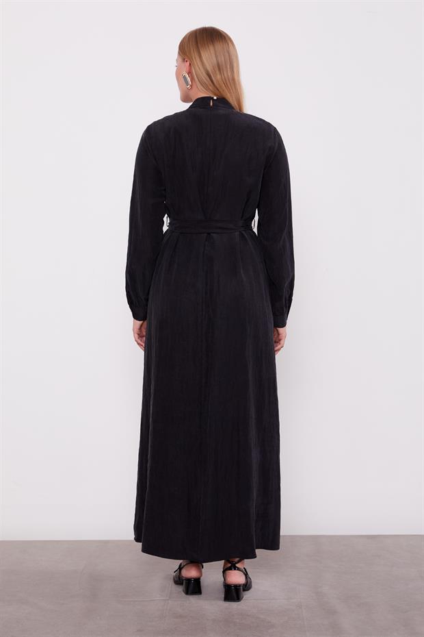 Siyah Bel Bağlamalı Pile Detaylı Cupra Elbise