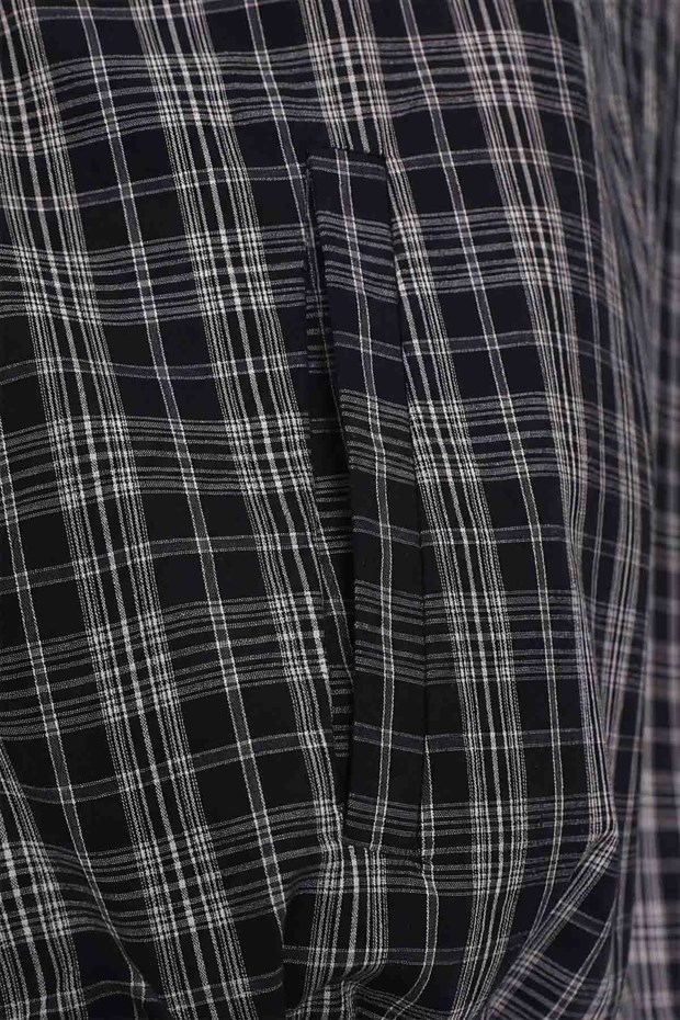 Siyah Bel Klips Detaylı Gömlek