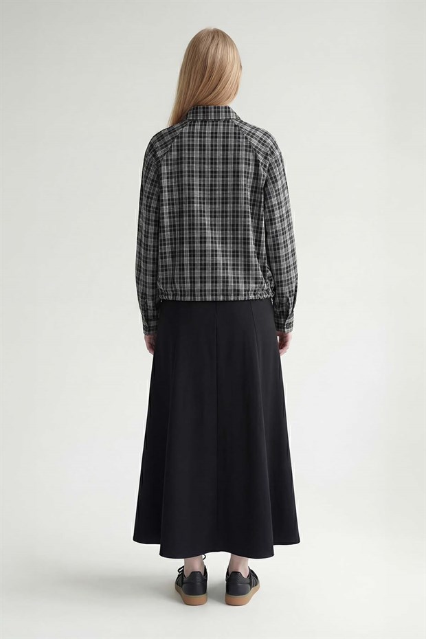 Siyah Bel Klips Detaylı Gömlek