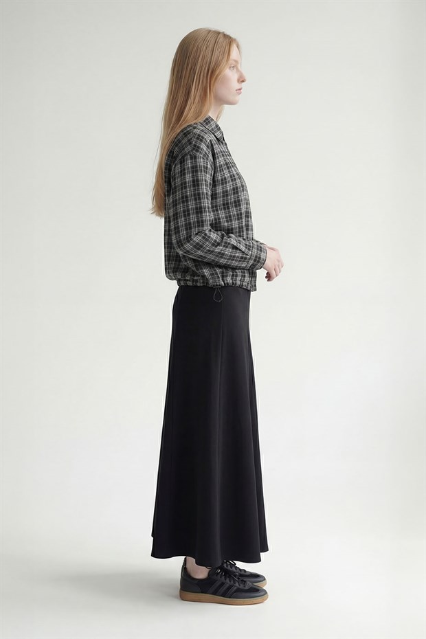 Siyah Bel Klips Detaylı Gömlek