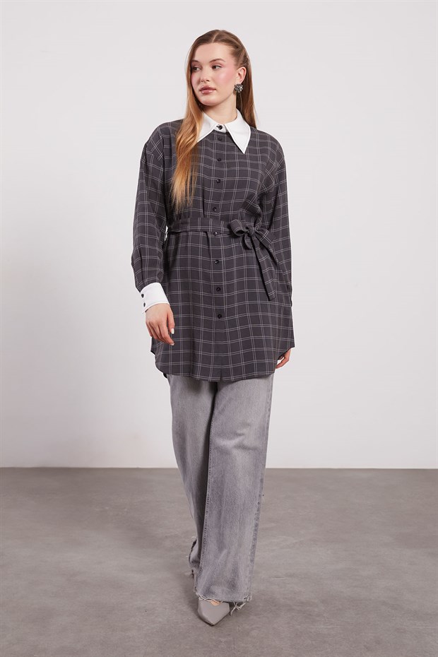Siyah Bel Kuşaklı Kareli Gömlek