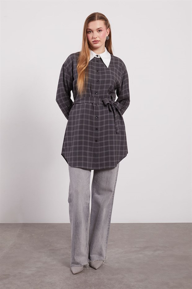 Siyah Bel Kuşaklı Kareli Gömlek