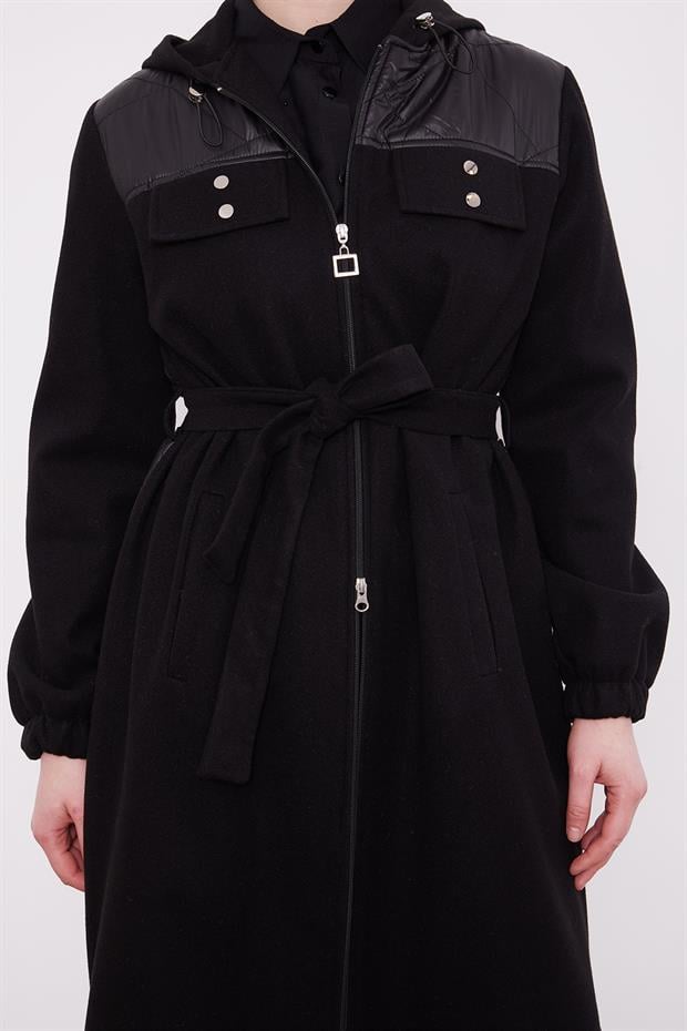 Siyah Belden Bağlamalı Kaipşonlu Kaşe Kaban