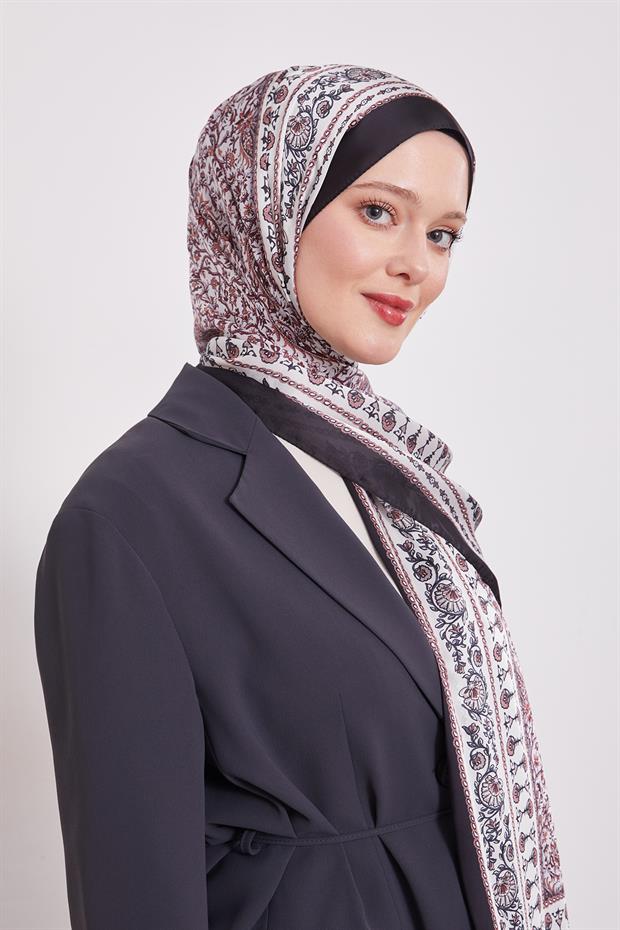 Siyah - Beyaz Mini Çiçek Hint İpeği Şal