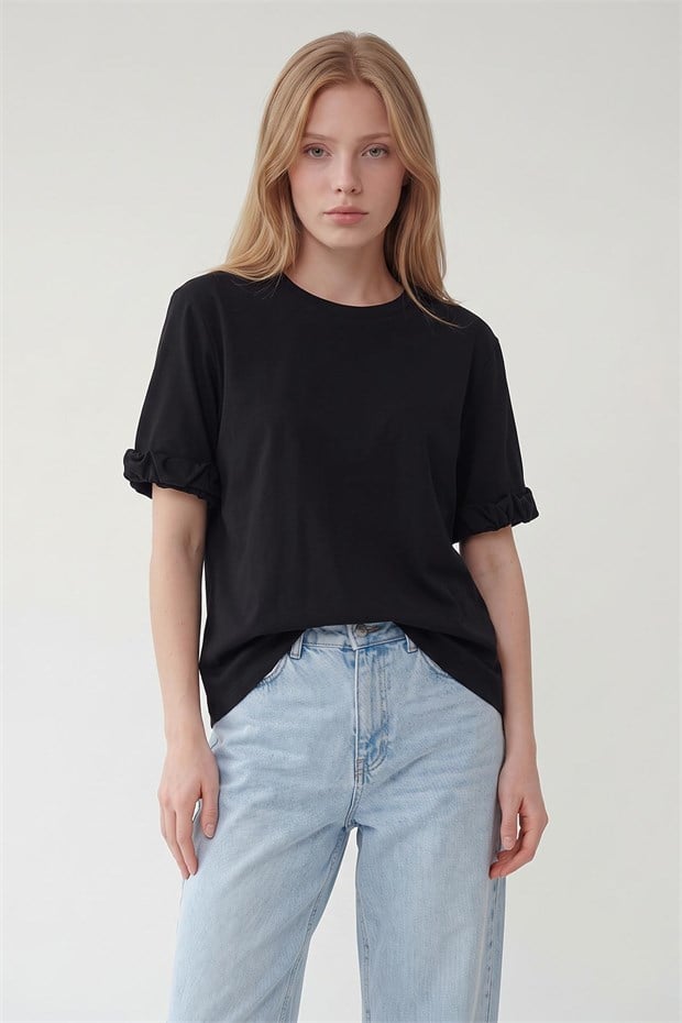 Bisiklet Yaka Kol Detaylı T-shirt Siyah