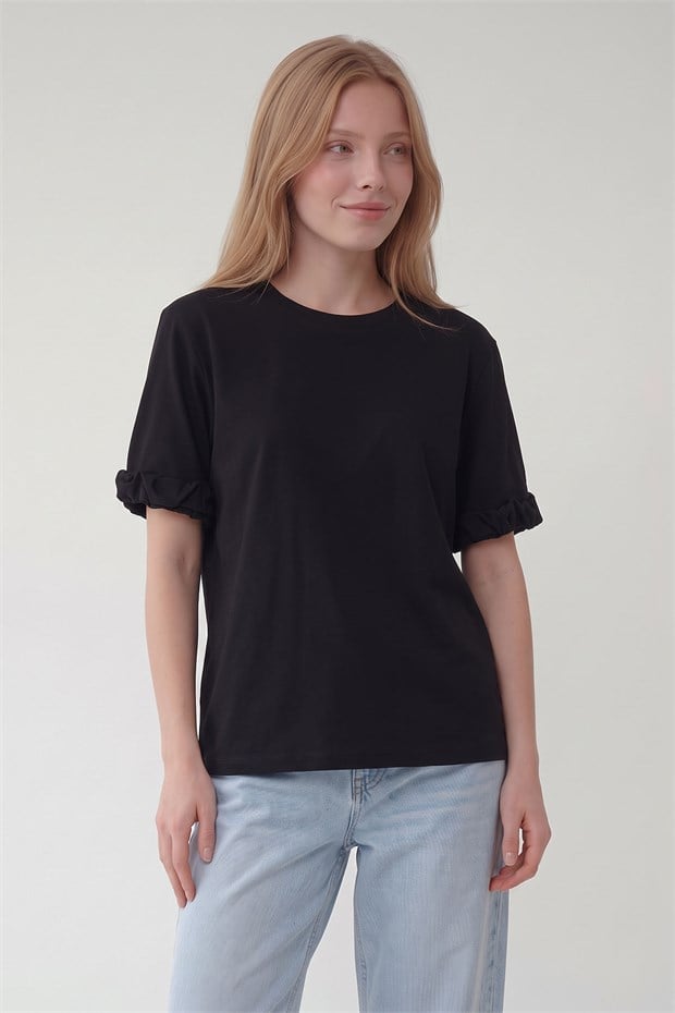 Bisiklet Yaka Kol Detaylı T-shirt Siyah