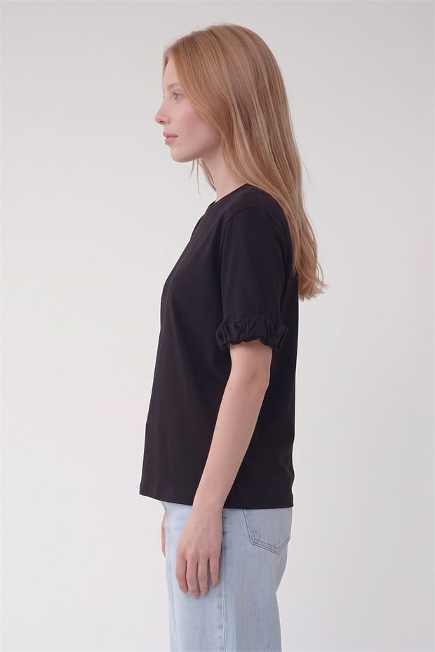 Bisiklet Yaka Kol Detaylı T-shirt Siyah