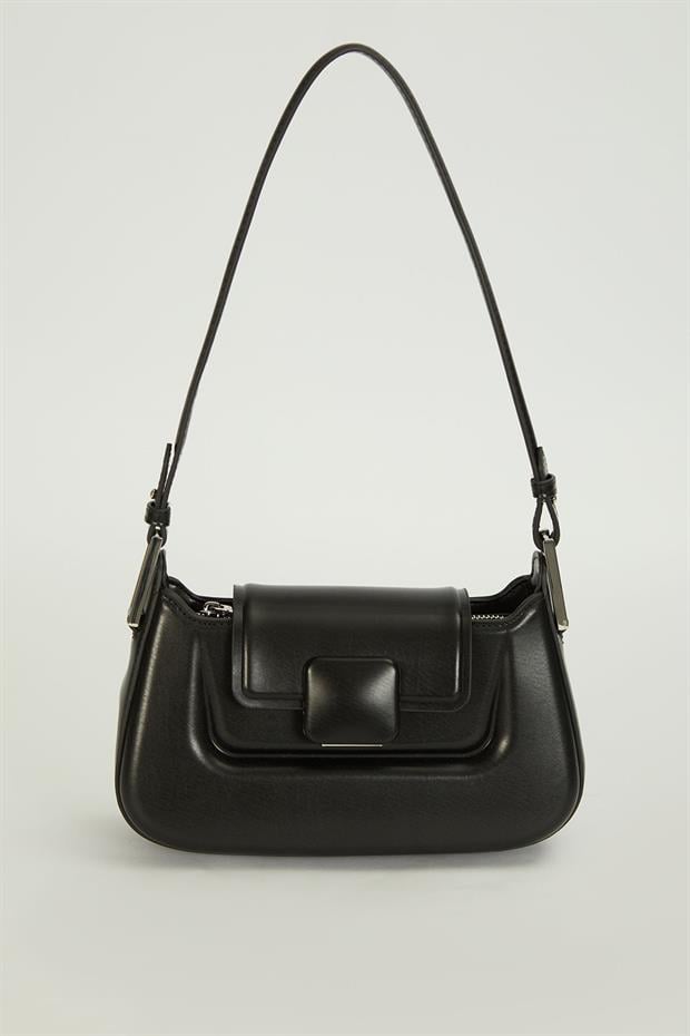 Siyah Büyük Tokalı Baget Çanta