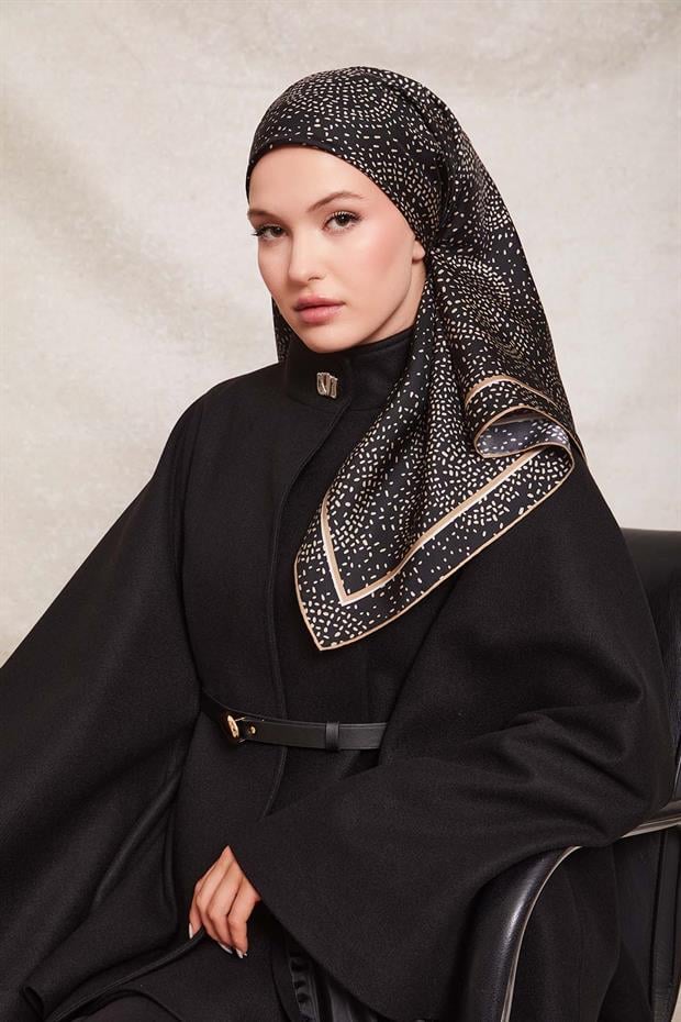 Siyah-Camel Noktalı Daireler Bask. Twill İpek Eşarp