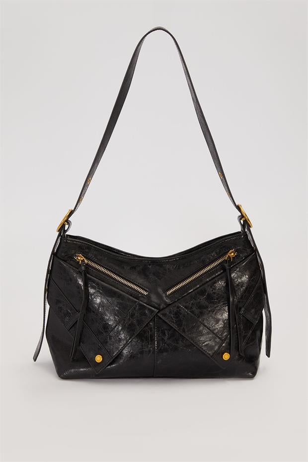 Siyah Zarf Görünüm Detaylı Omuz Çantası