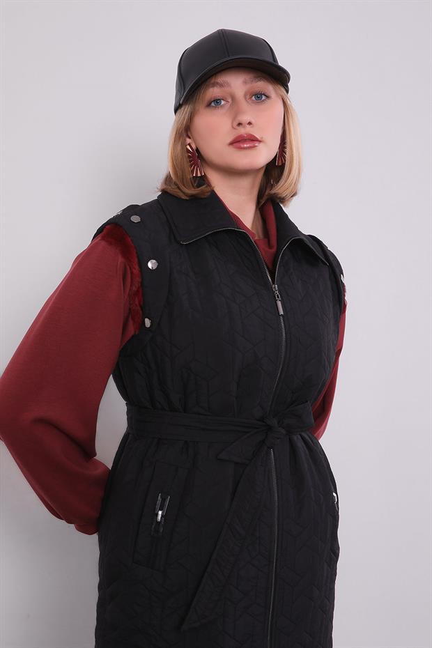 Siyah Cep Aksesuar Detaylı Yelek