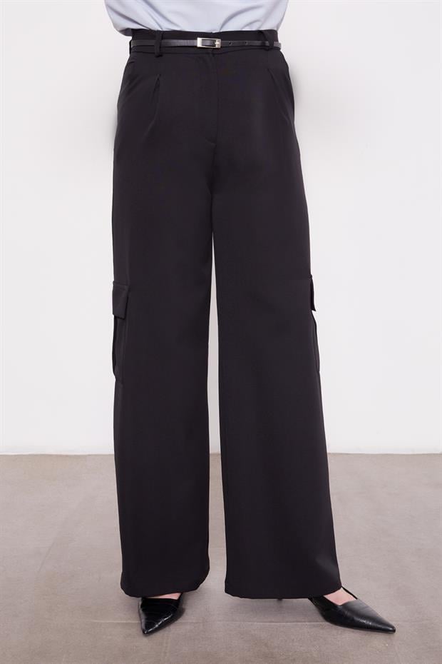 Siyah Cep Detaylı Pantolon