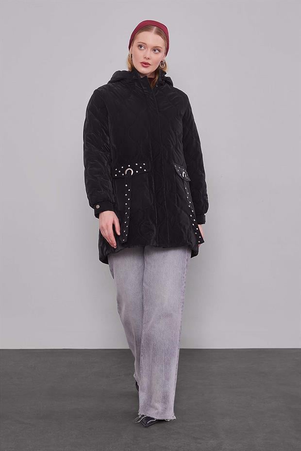 Siyah Cep Taş Detaylı Kapitone Mont