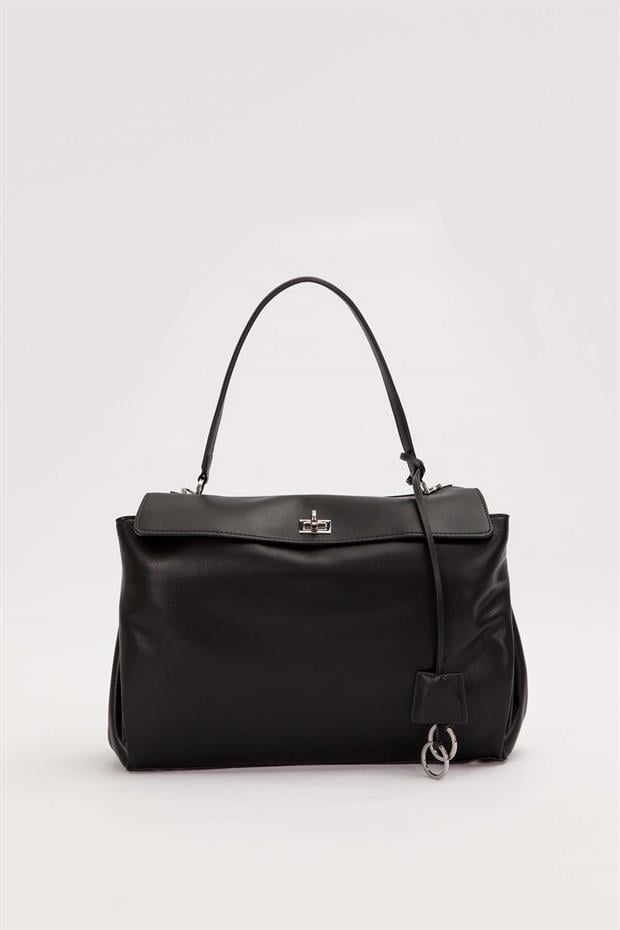 Siyah Çevirme Kilit Aksesuarlı Omuz Çantası